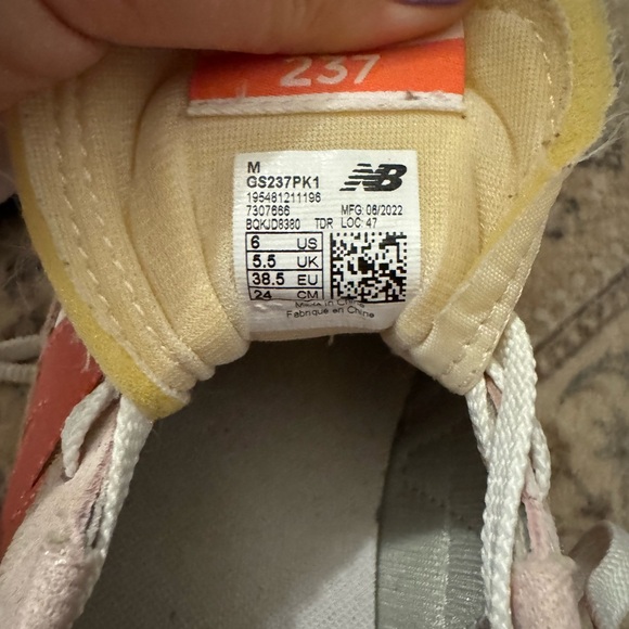 New Balance Women's Running Sneaker in Coral and Blush - Picture 5 of 6